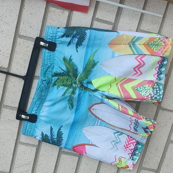 H&M Swim Trunks - Picture 3 of 9